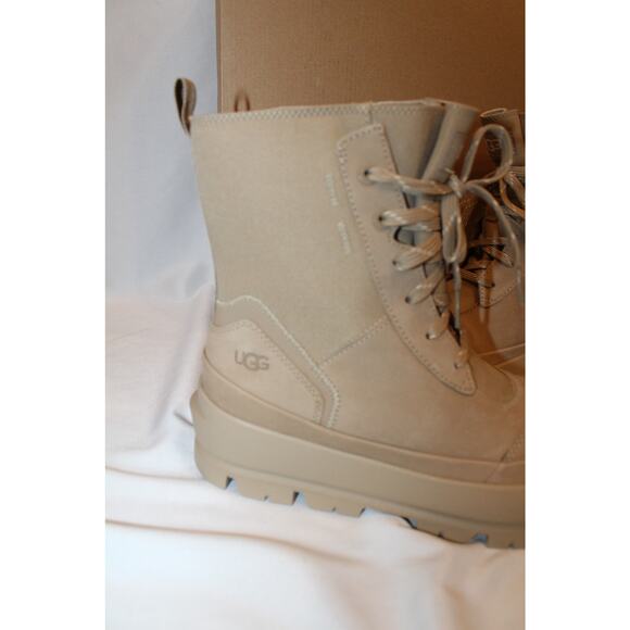 NIB UGG WOMEN'S WATER REPELLENT LEATHER BOOTS SAND SZ 10 - Picture 3 of 6